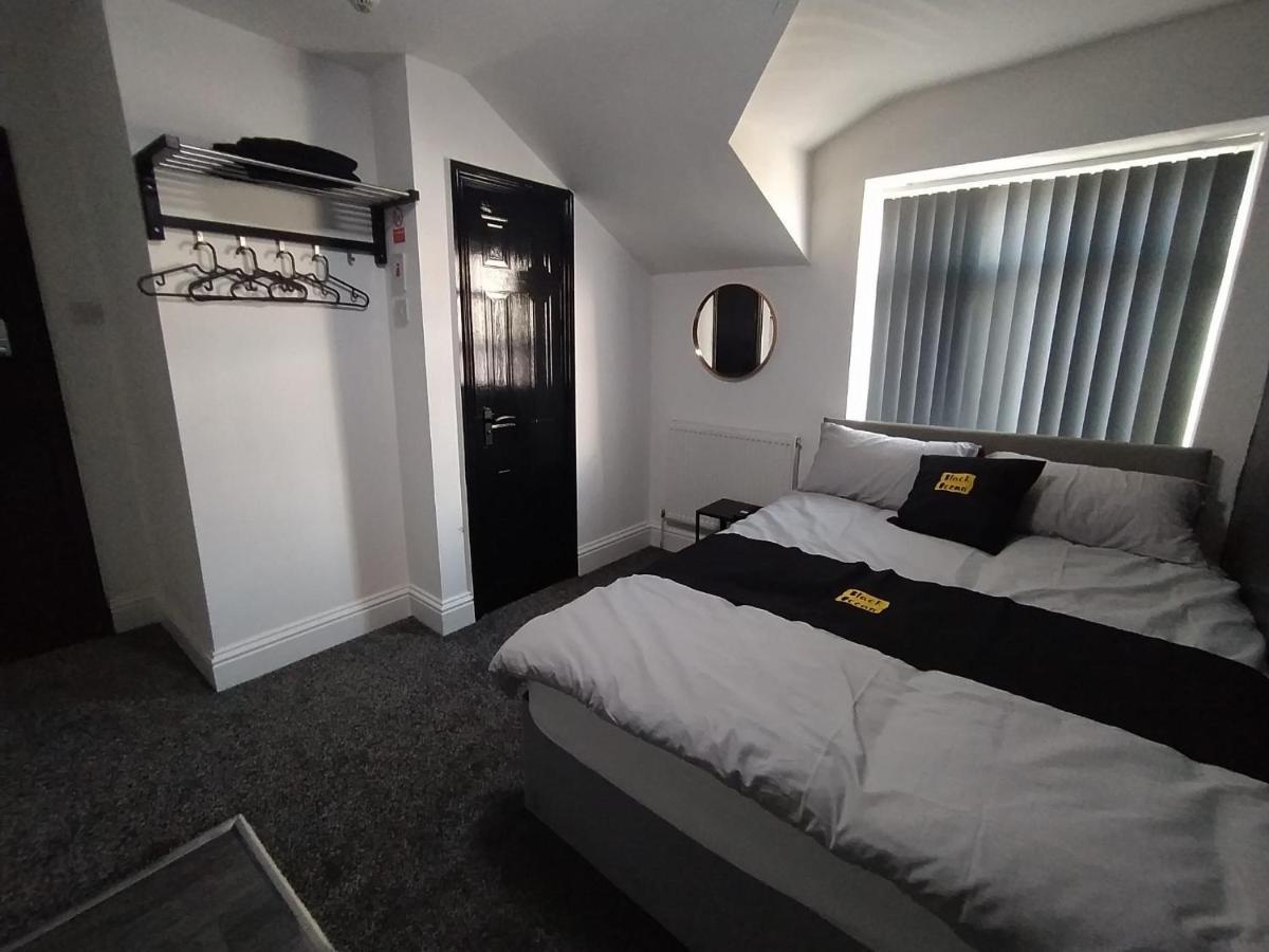 Black Ocean Holiday Apartments 黑潭 外观 照片