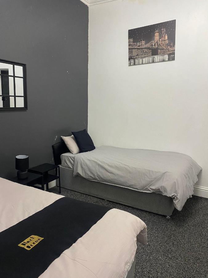 Black Ocean Holiday Apartments 黑潭 外观 照片