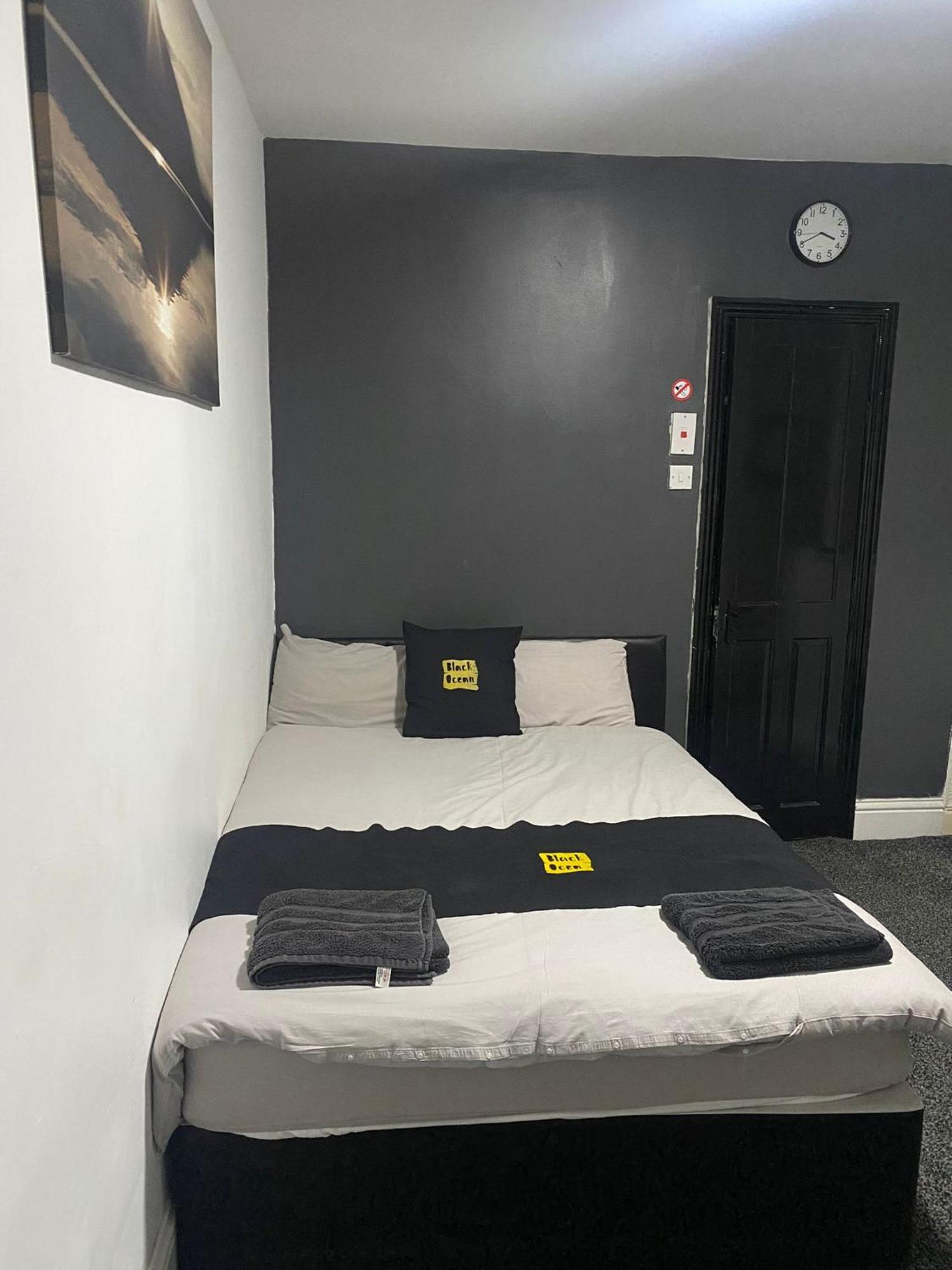 Black Ocean Holiday Apartments 黑潭 外观 照片